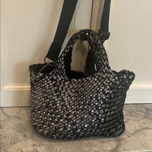 NAGHEDI silver bag with pouch
